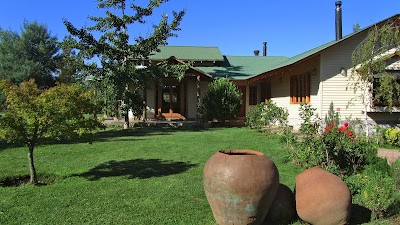 Photos of Vi&ntilde;a Tipaume