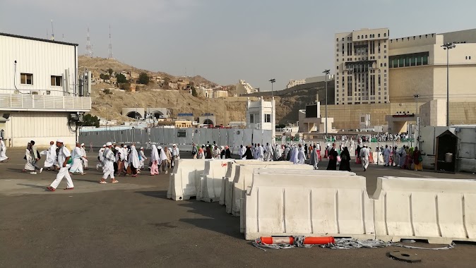 Jannat Al Muallaa Cemetery, Author: Asgar Ali