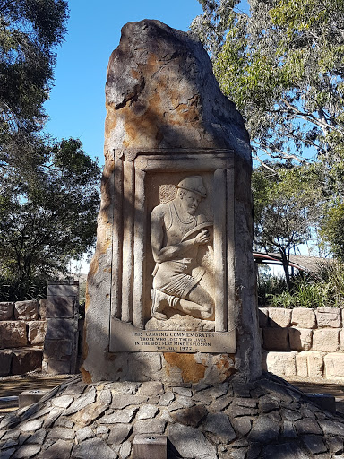Box Flat Memorial - Visual