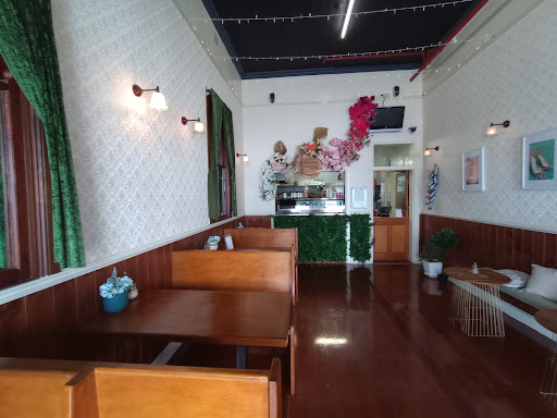 Littlefoot Cafe and Bar - Thumbnail
