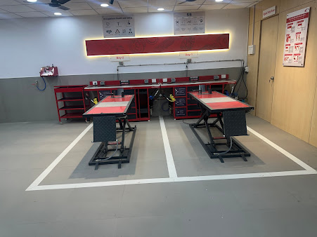 Af1qippamjnpnkvjqajw3qjzyu0vxuqasn4nisn Wzbb=s451 K No