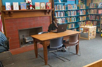 Photos of Indianapolis Public Library - East Washington Branch