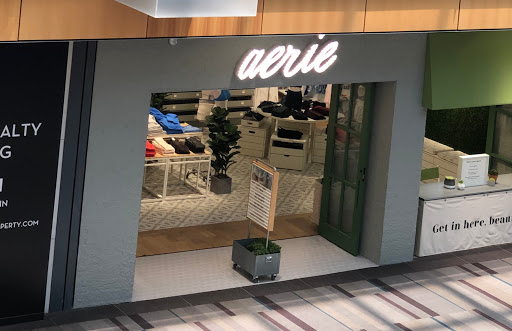 American Eagle , Aerie , Offline Store - Thumbnail