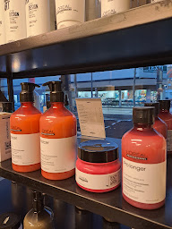 Photo n°10 de Mary Curls Coiffure à Calais (Salon de coiffure)