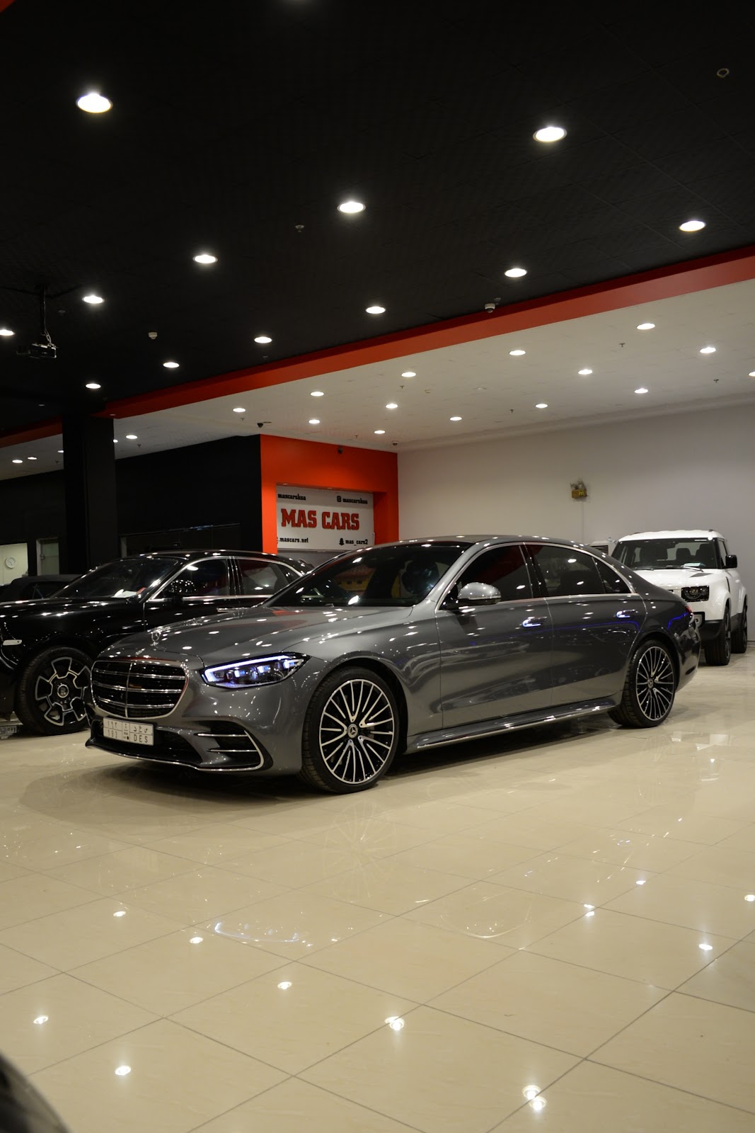 MAS CARS SHOWROOM - صورة 2