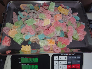 Photo n°6 de Aux Delices De Pimousse à Wignehies (Magasin de bonbons)