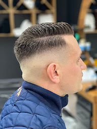 Photo n°10 de CK Style Coiffure à Saint-Fons (Salon de coiffure)