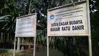 Photos of Makam Ratu Al Aqla