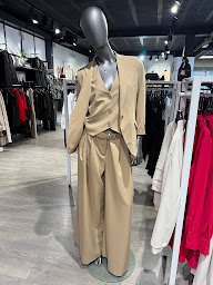 Photo n°21 de W.A.S WE ARE SELECT (Ancien URBAN) à Gap (Magasin de vêtements)