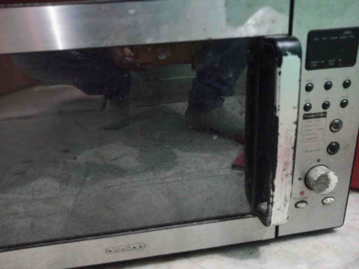 Repair and service of microwave oven post image