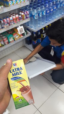 Indomaret Ciputat Raya. TA3P, Author: Sarman Nesya