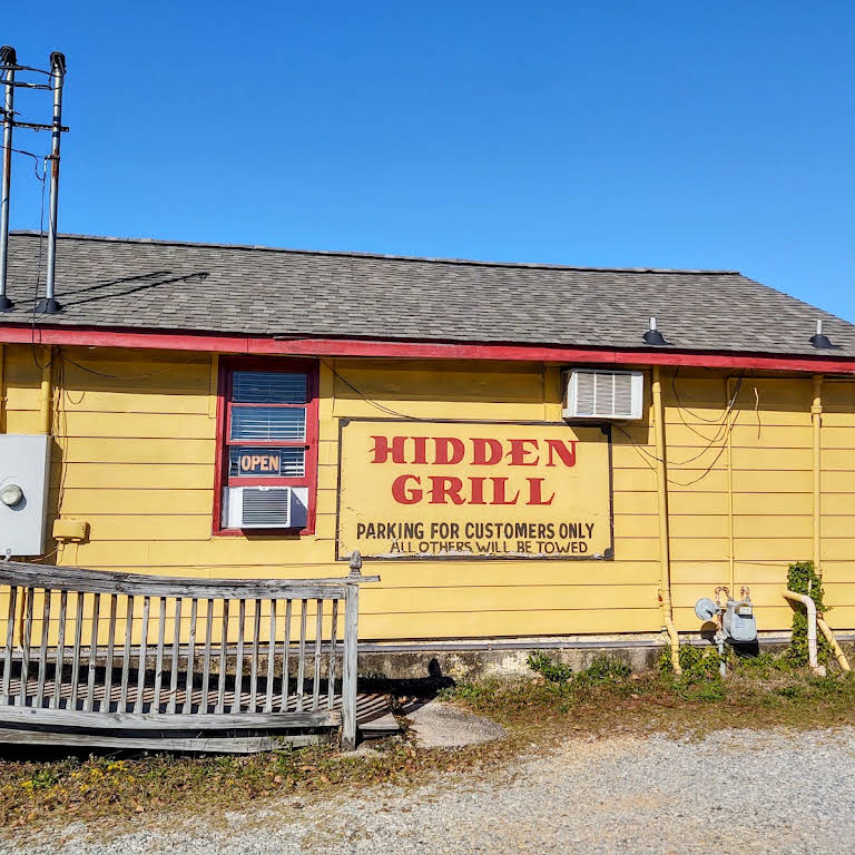 Igangværende Halloween landing Hidden Grill - Hot Dog Restaurant in Phenix City