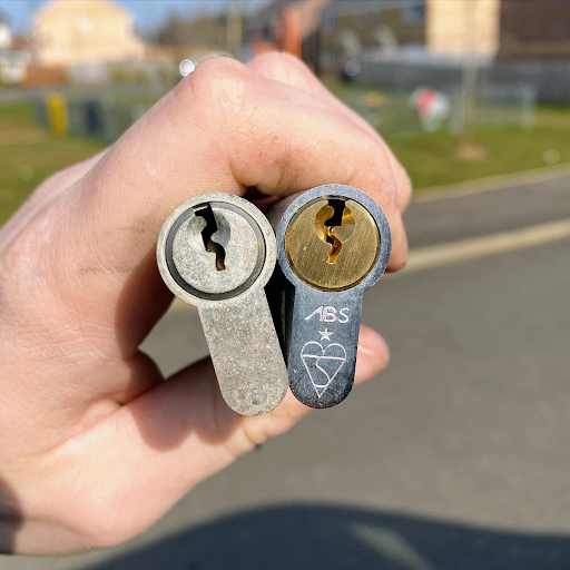 Eckory Locksmiths Paisley - Call Brendan - Thumbnail