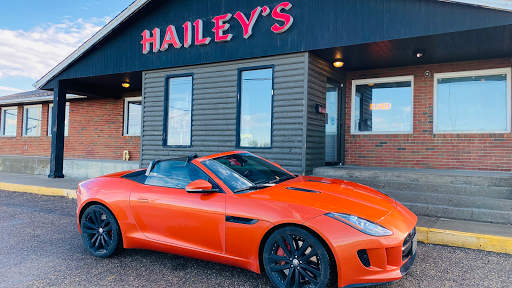 Hailey's - Visual