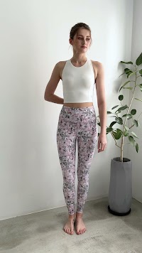 アイビーフィットネス株式会社／イージーヨガジャパン