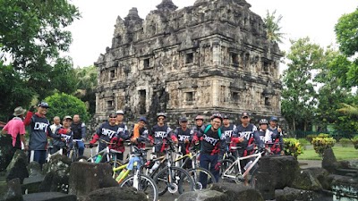 Photos of Candi Sari