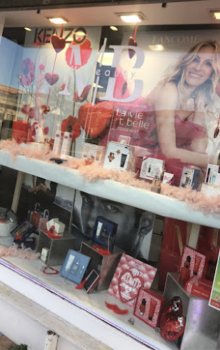 Opinii despre Parfumerie Institut MyBeauty în Le Port - Magasin de cosmétiques