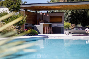 Photo n°4 de Vert et Bleu Piscines Paysages à Bully (Société de construction de piscine)