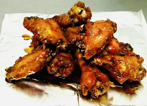 M & J'S Wings & Plenty - Thumbnail