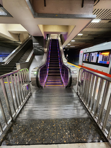 Civic Center Station