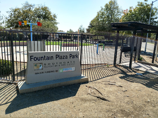Fountain Plaza Park - Thumbnail