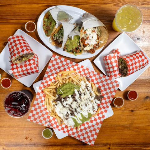 Tacos El Trompo by null