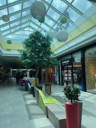 Photo n°4 de Centre Commercial Carrefour Les Bouchardes à Crêches-sur-Saône (Restaurant)