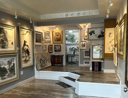 Young Gallery - Fine Asian Art & Studio Logo