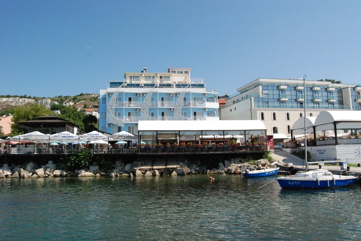 Lotos Hotel - Free Parking