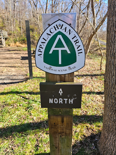 RocknRoll Cycling Casuals Trailhead Parking - United States