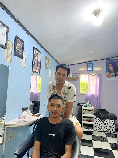 Lilin Salon Hair Cut And Profesional Smooting