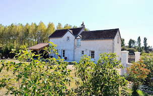 Photo n°1 de la petite maison à Rilly-sur-Vienne (Hébergement)