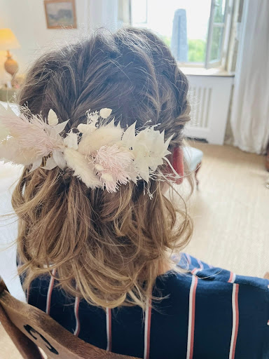 Julie a. (coiffeuse à domicile)