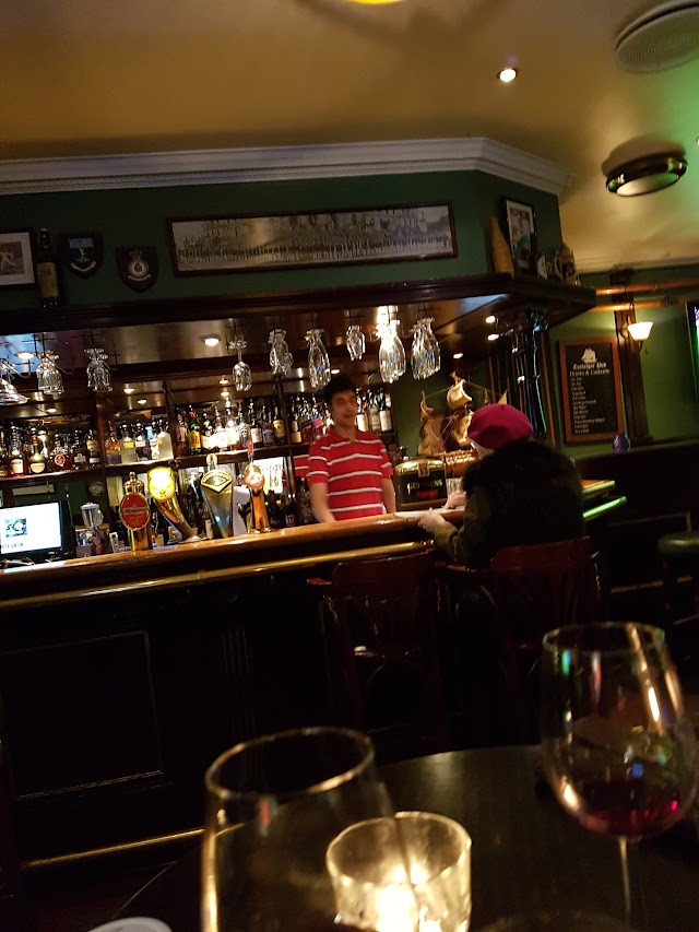 Trafalgar pub AS