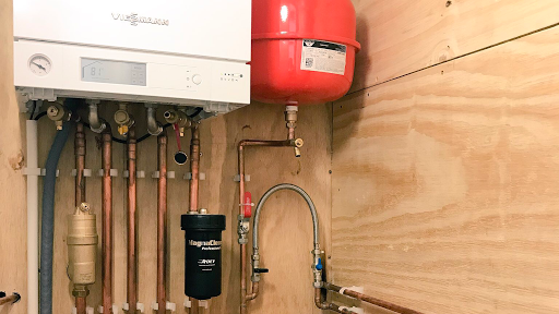 James Hunt smart plumbing company - United Kingdom