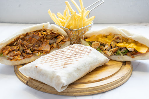 Photo 2 - LE CASTELLAS FAST FOOD