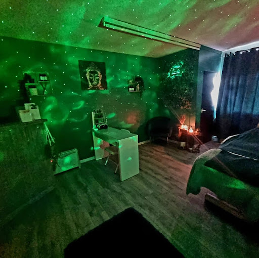 Beauty & Holistic Massage By Donna