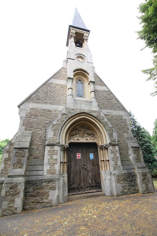Fulham Palace Road Cemetery