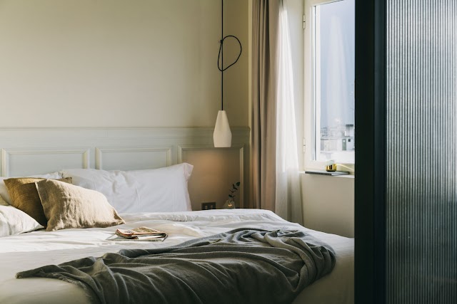 Dear Hotel