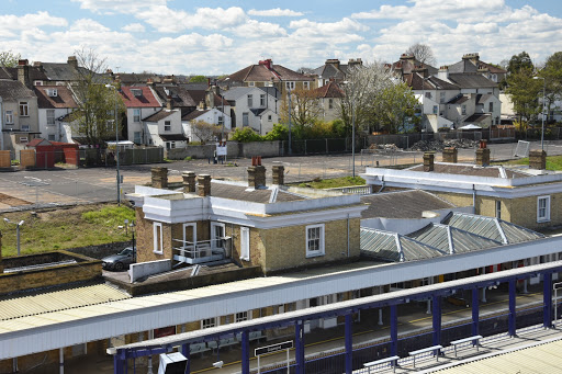 Gravesend Railway Station - Thumbnail