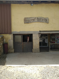 Photo n°7 de Pierrefont'équitation à Pierrefontaine-les-Varans (Centre équestre)