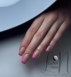 Photo n°26 de LuNA Nails à Les Fourgs (Institut de beauté)