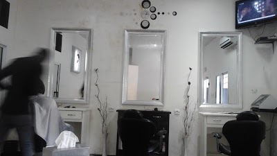 Photos of BEAUTY SALON VIP Sango