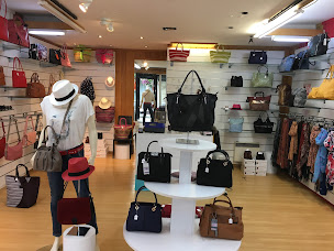 Photo n°12 de Vice Versa Maroquinerie à Châteaubriant (Boutique d'accessoires de mode)