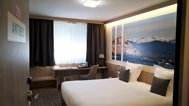 Brit Hotel*** Montargis - le Relais du Miel