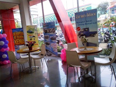 Photos of Tunas Daihatsu Pondok Gede