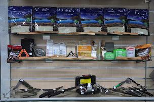 Photo n°5 de Le Bivouac Saint Bonnet de Mure à Saint-Bonnet-de-Mure (Magasin d'équipements et accessoires pour la police)