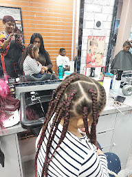 Photo n°2 de PKEN Coiffure - Coiffeur / Barbier Alfortville à Alfortville (Magasin de produits de beauté)