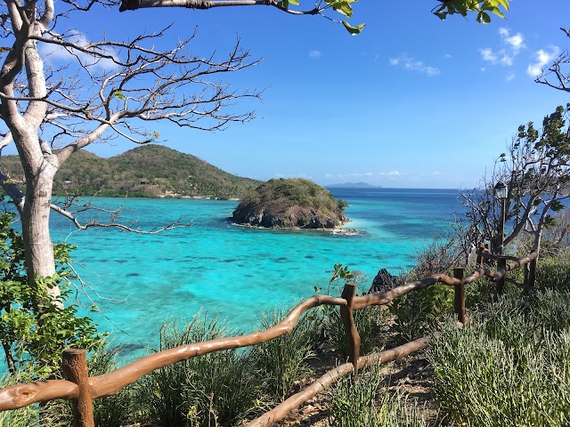 Bulog Dos Island