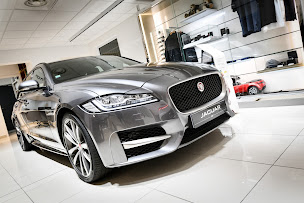 Photo n°3 de Jaguar Discover Grenoble à Crolles (Concessionnaire automobile)